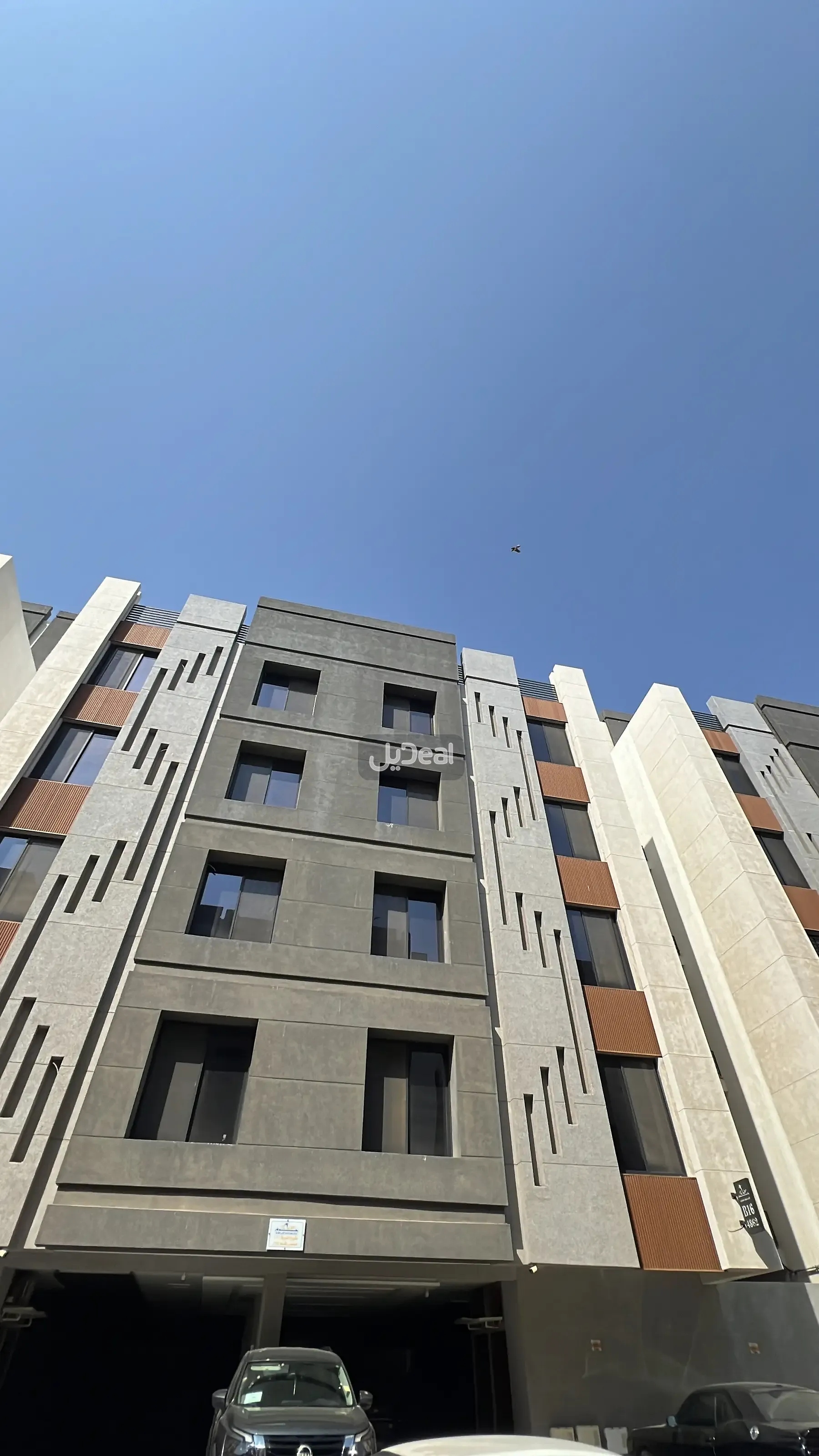 حي المروة بمدينة جدة  مساحة الوحدة من الأرض 48.66 متر   وتختص من المنافع والأجزاء المشتركة بمساحة 88.94 متر