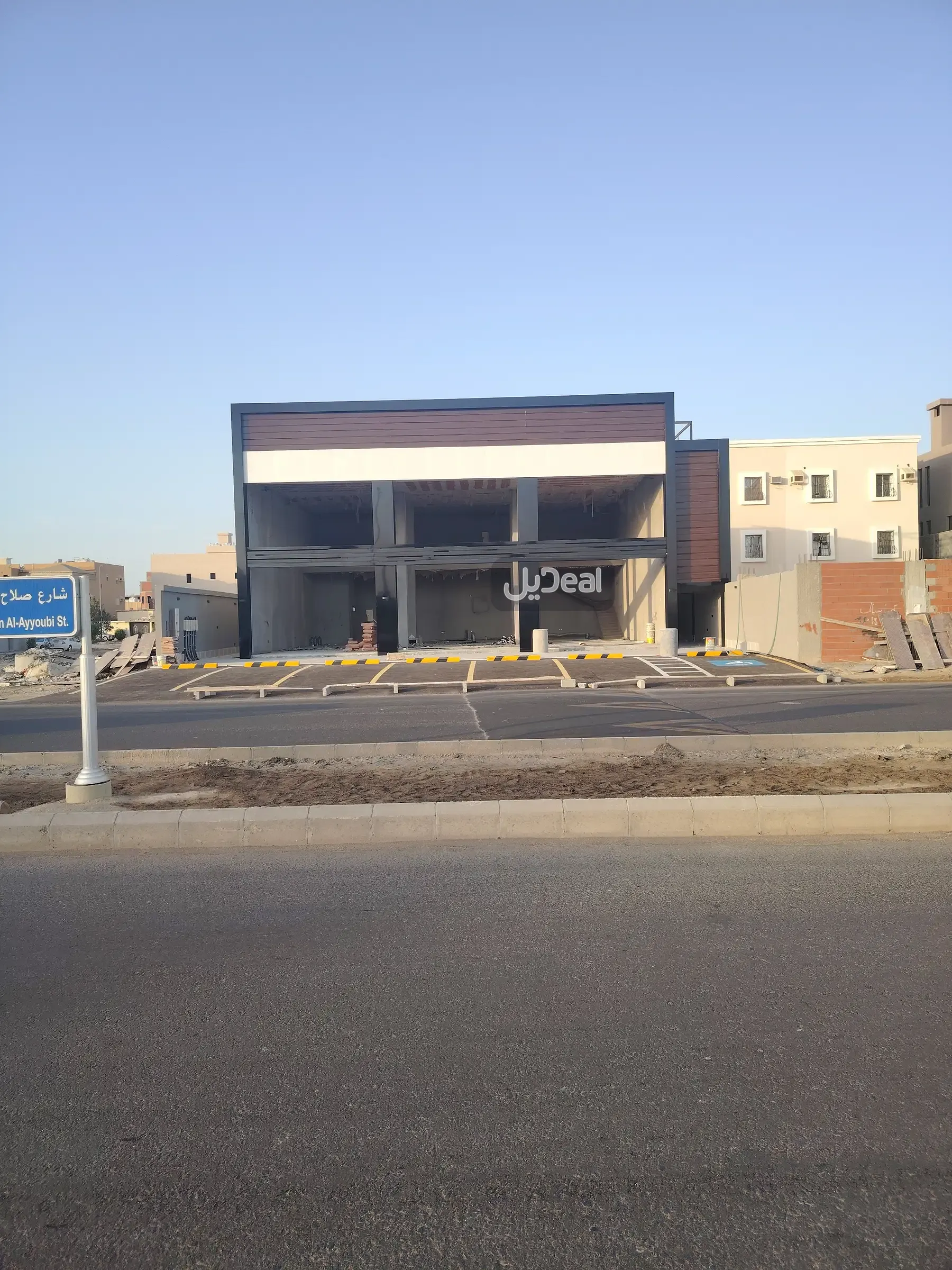 معرض للإيجار