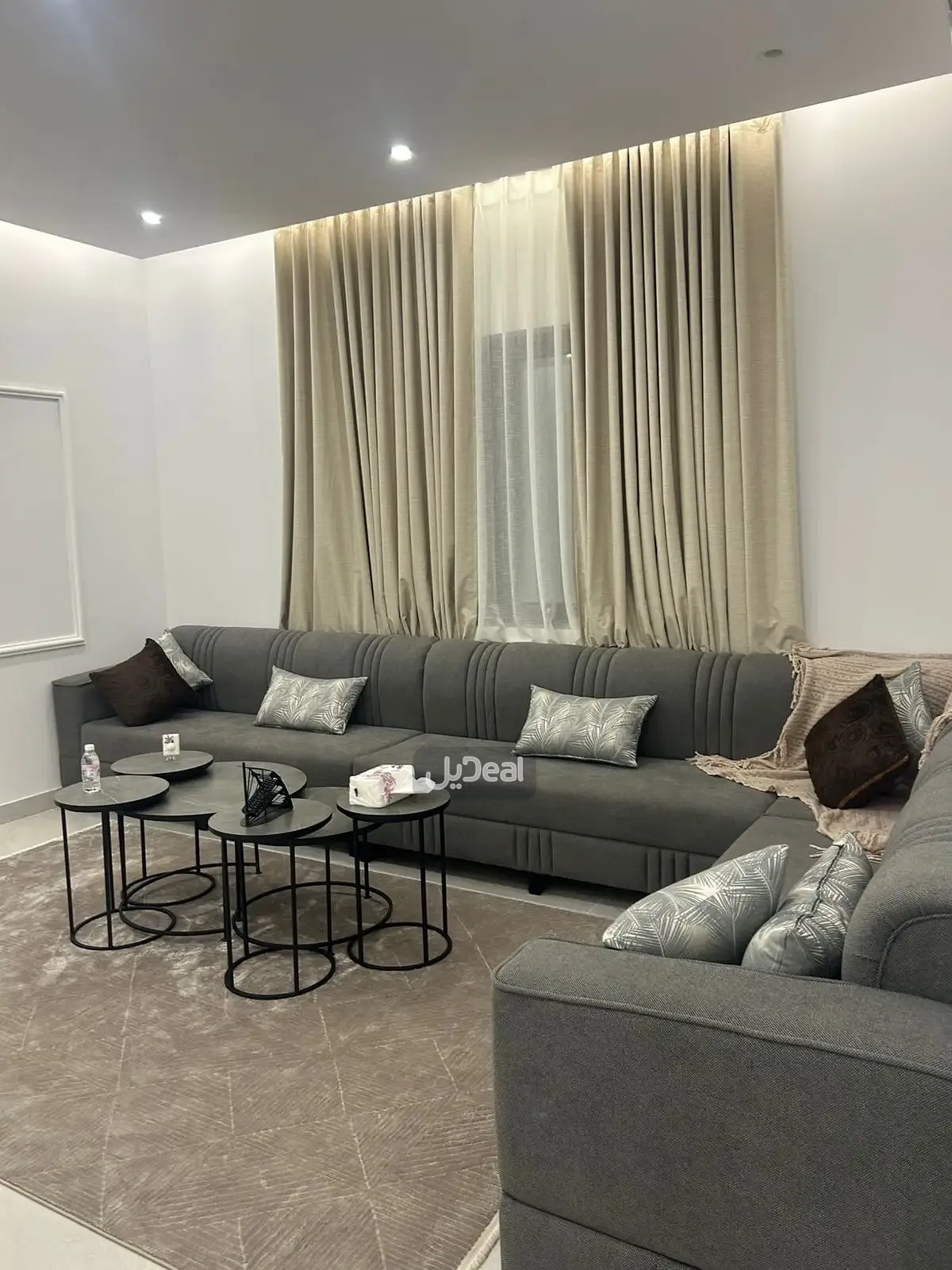 حي مخطط النخيل بمدينة مكة المكرمة  مساحة الوحدة من الأرض 54.25 متر   وتختص من المنافع والأجزاء المشتركة بمساحة 82.16 متر
