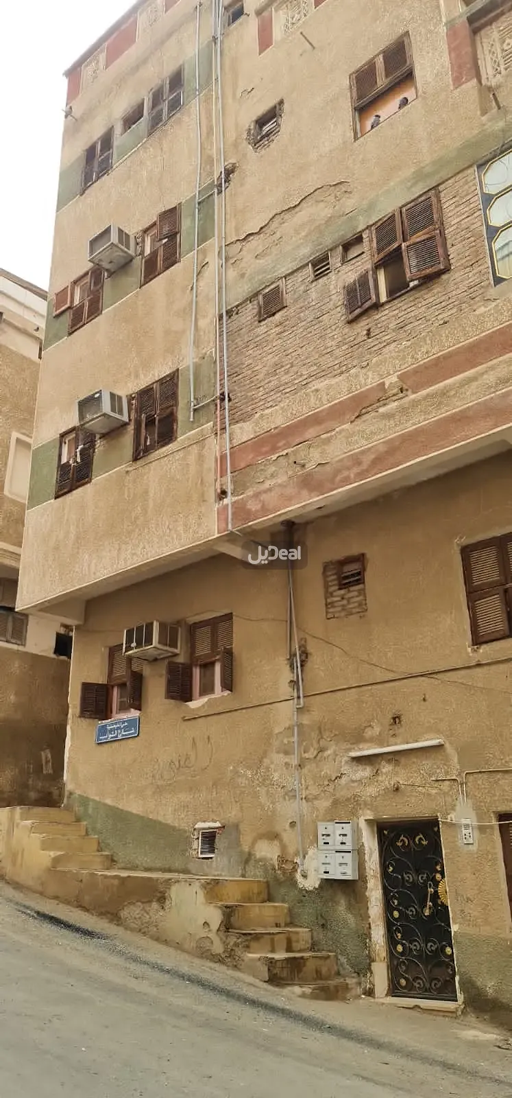 عمارة سكنية للبيع