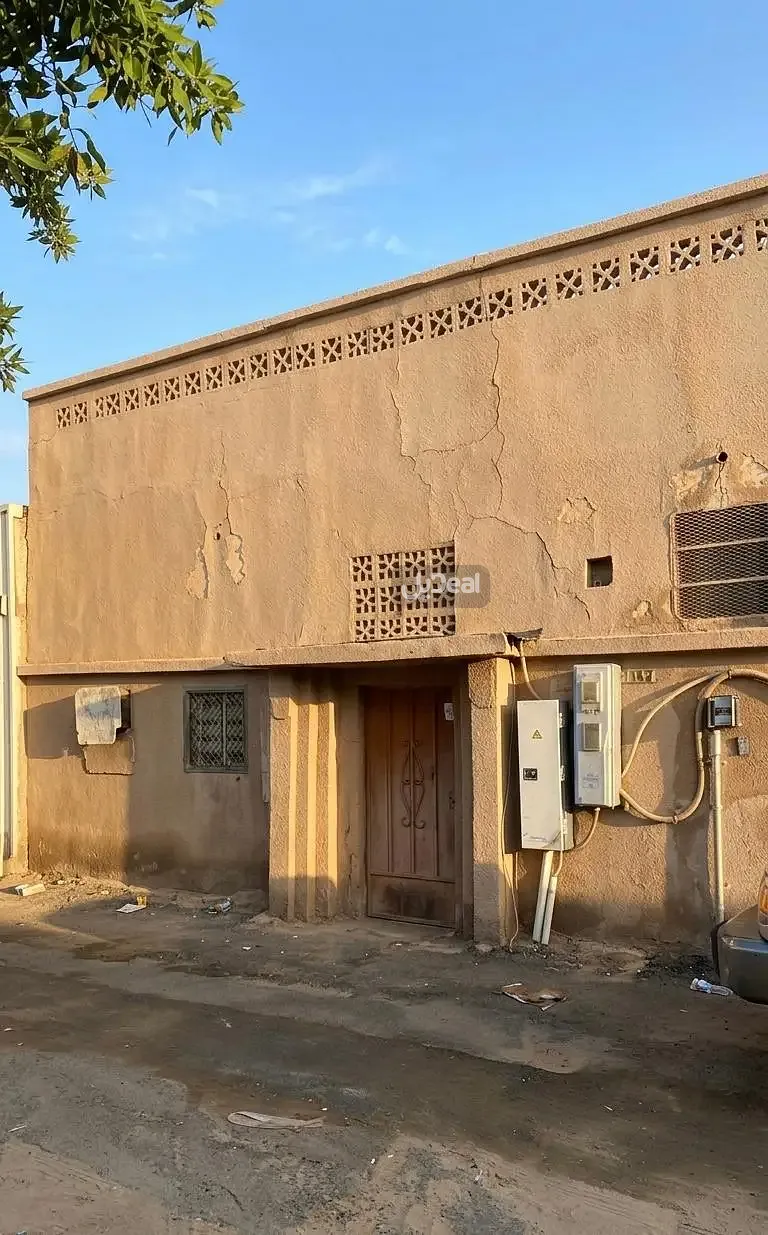 حي  المنتزه  بمدينة تبوك .