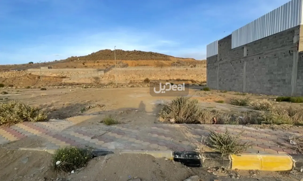 ارض للإيجار