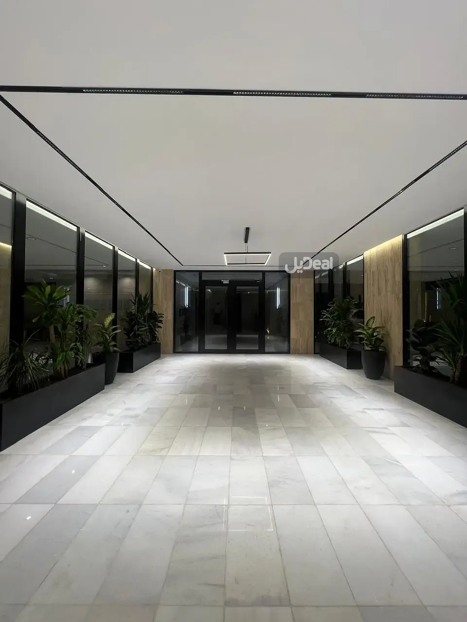 حي الشامية الجديد بمدينة مكة المكرمة  مساحة الوحدة من الأرض 71.73 متر   وتختص من المنافع والأجزاء المشتركة بمساحة 134.65 متر