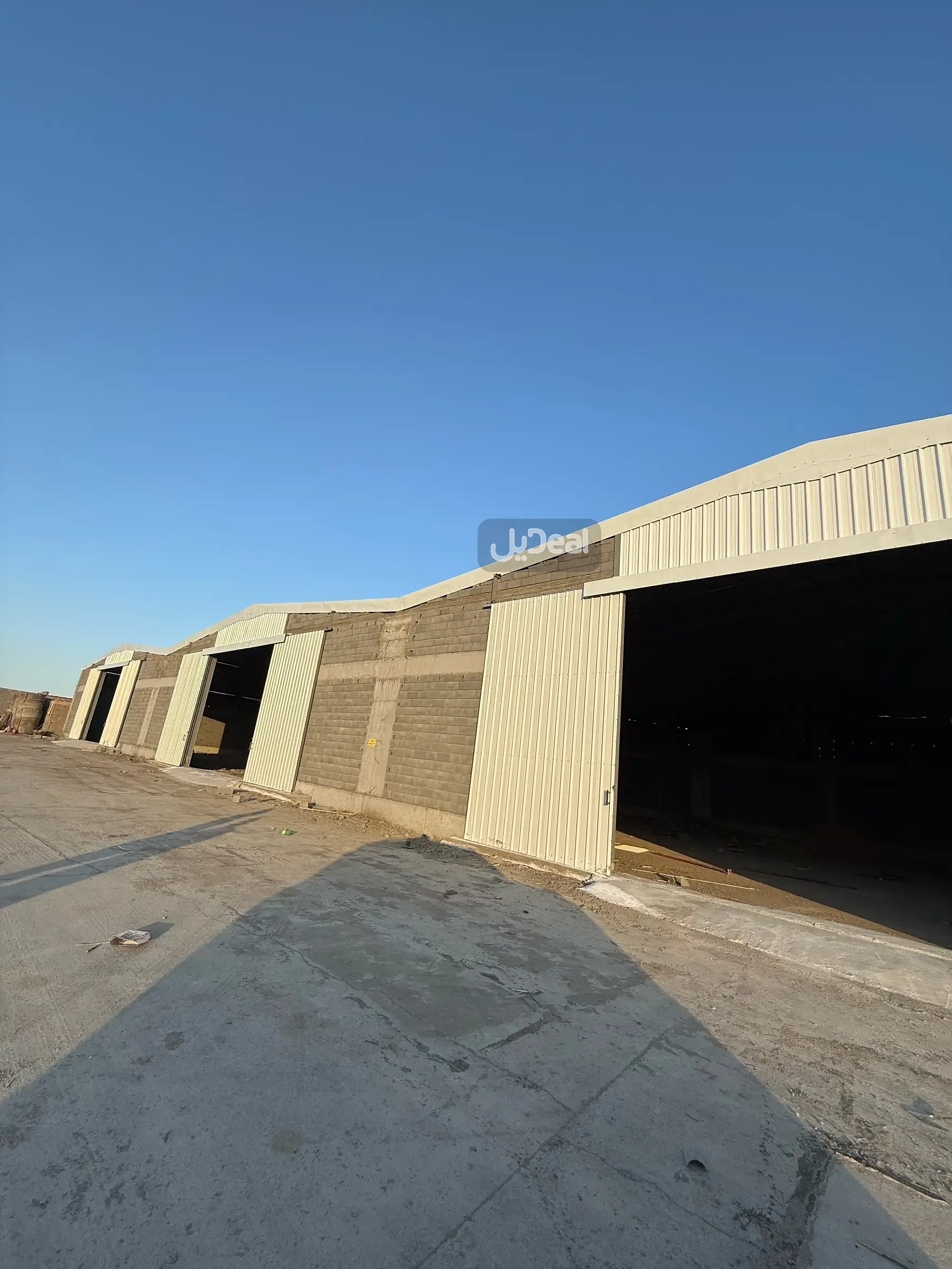 حي  المنطقةالشمالية موقع3 شمال الطريق  بمدينة تبوك .