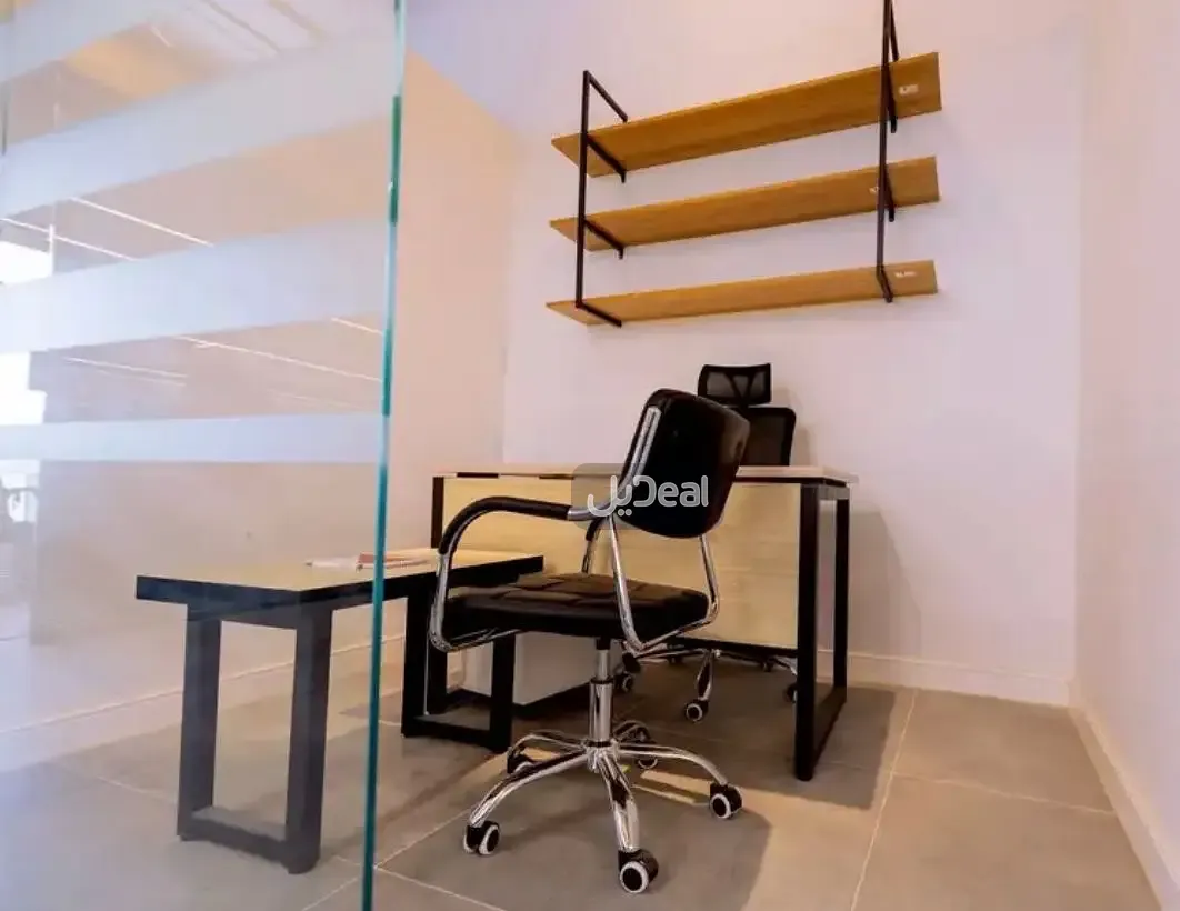 مكتب للإيجار