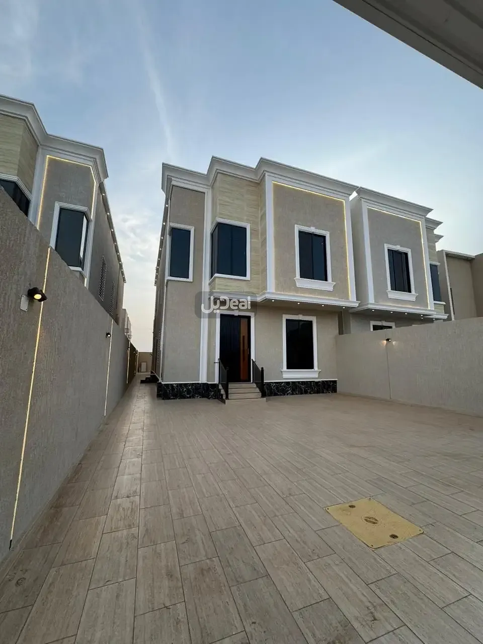 حي رح ابوعريش بمدينة أبى عريش  مساحة الوحدة من الأرض 320 متر