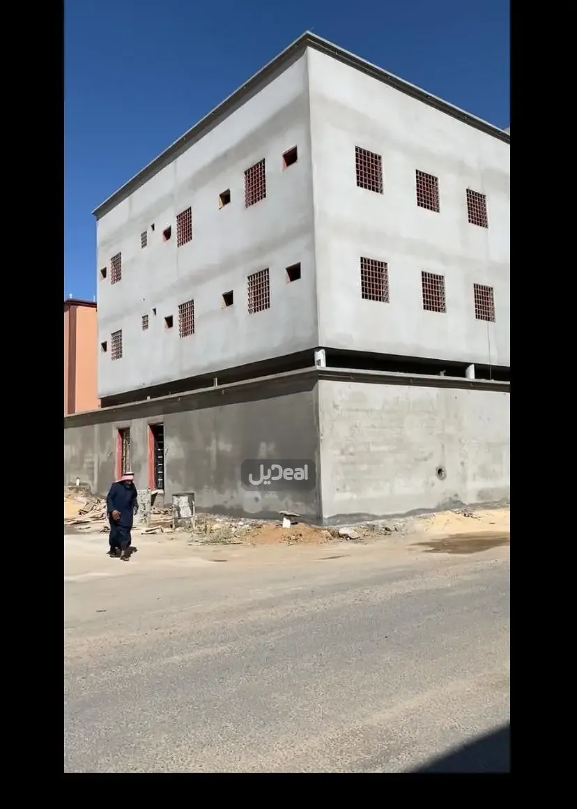 حي  شرق المطار / ب بمدينة نجران .