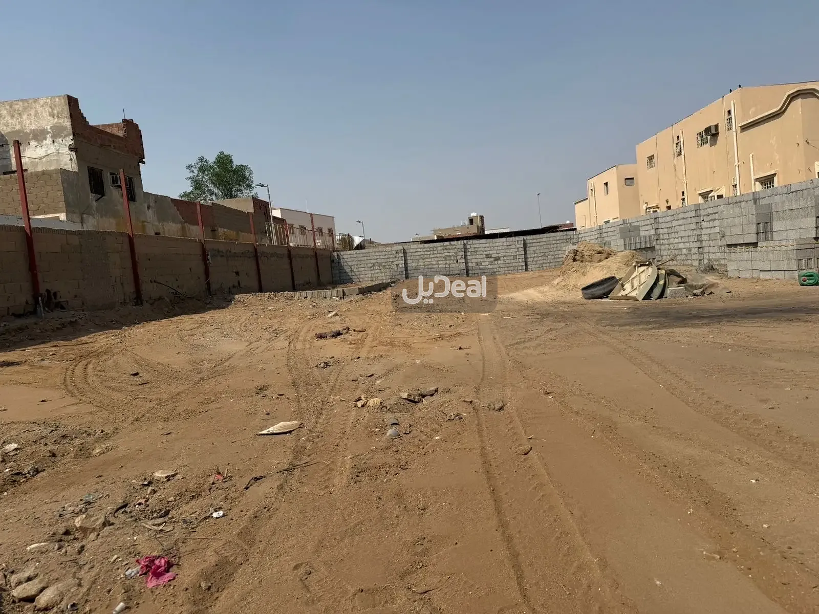 ارض للإيجار