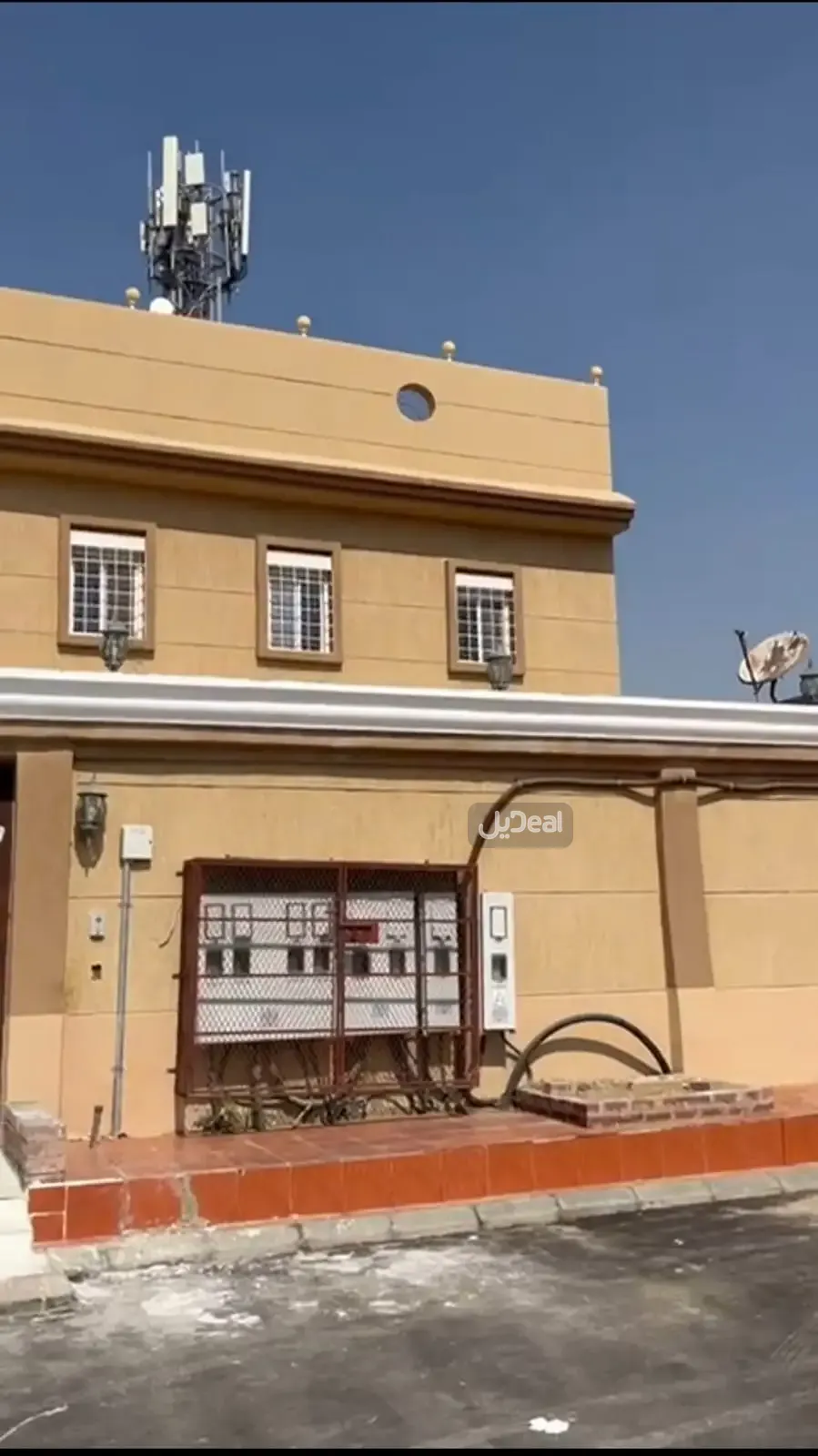 حي  الرياض  بمدينة جدة .