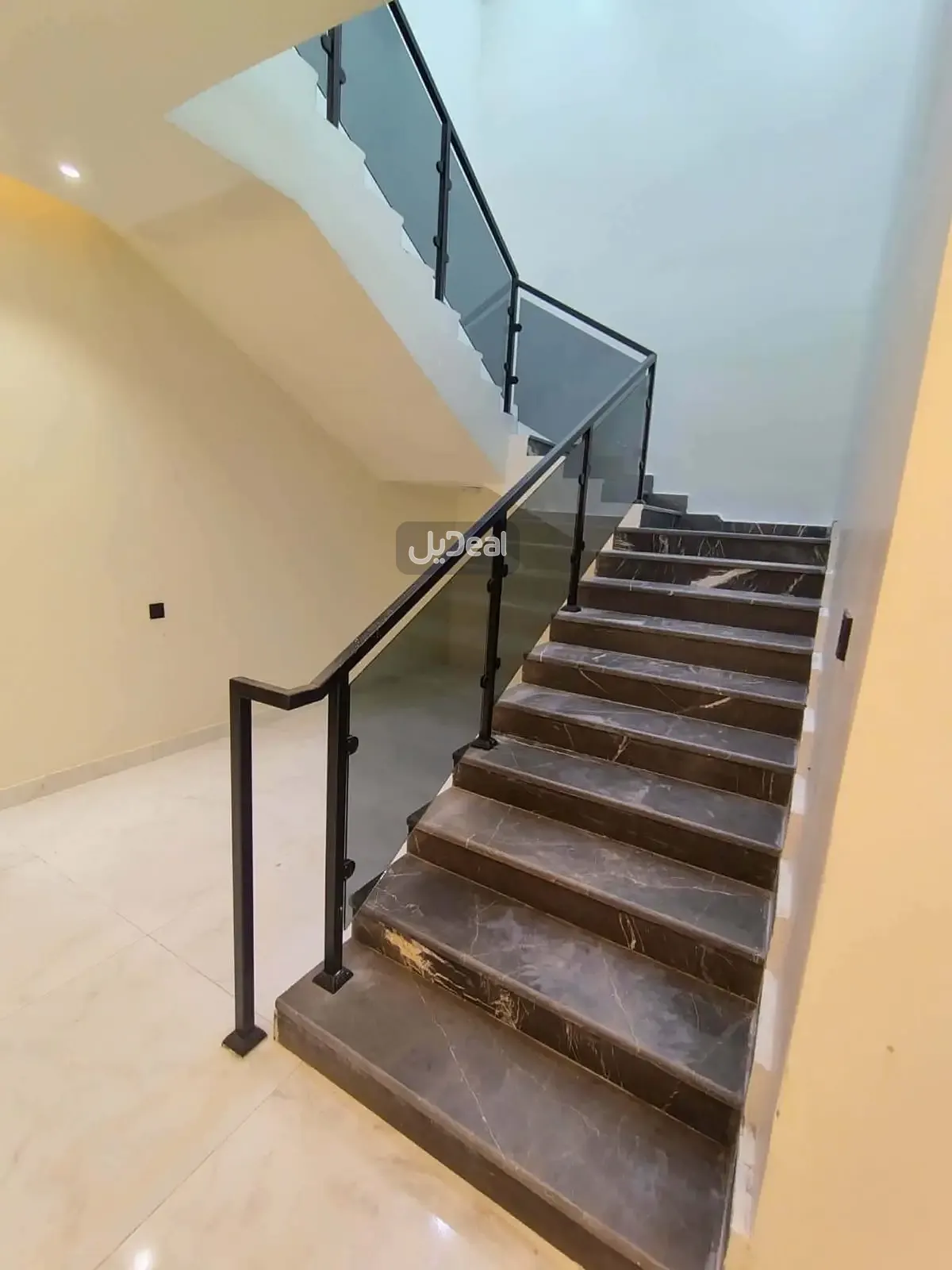 صورة الإعلان