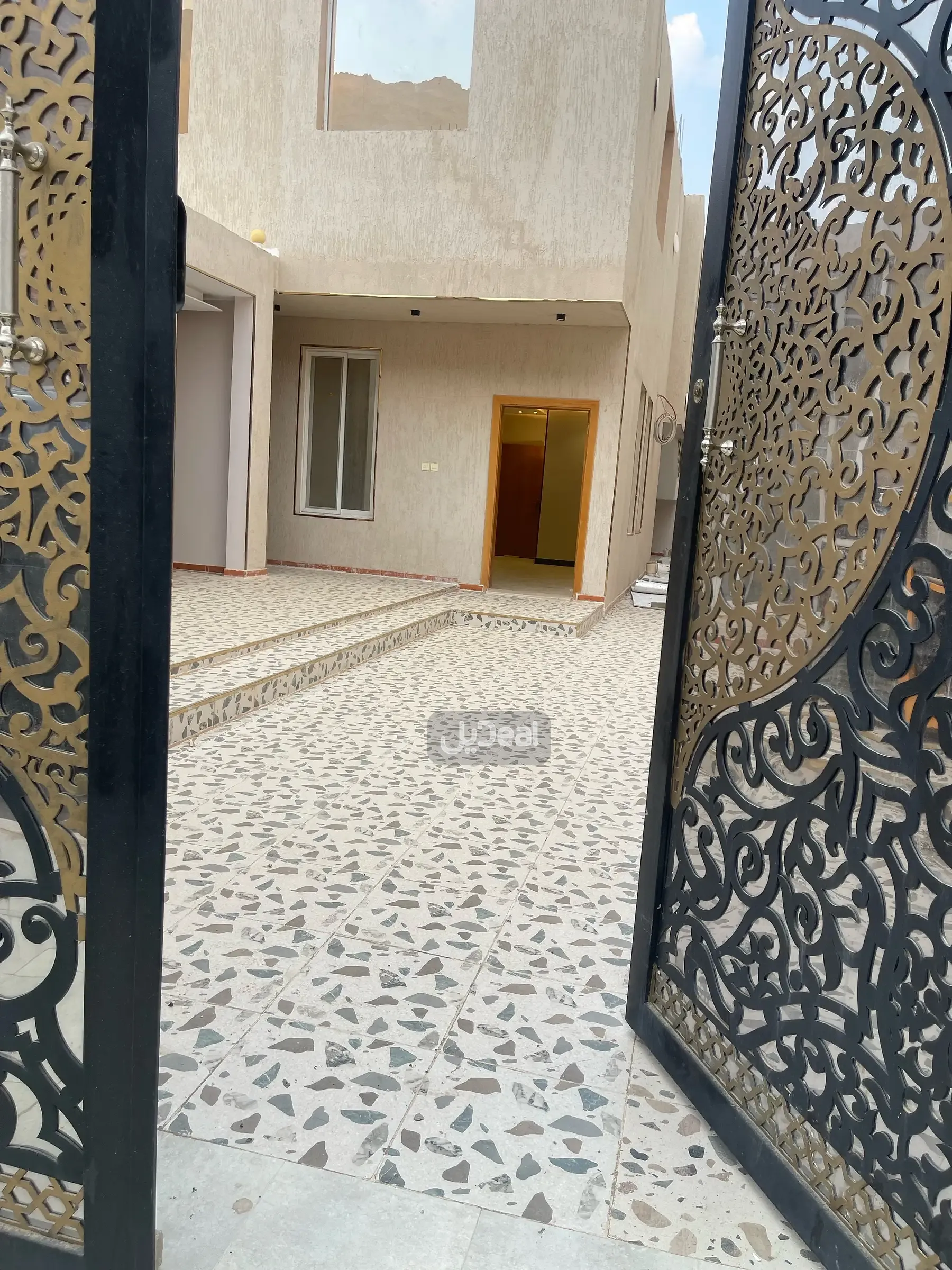 دور للبيع