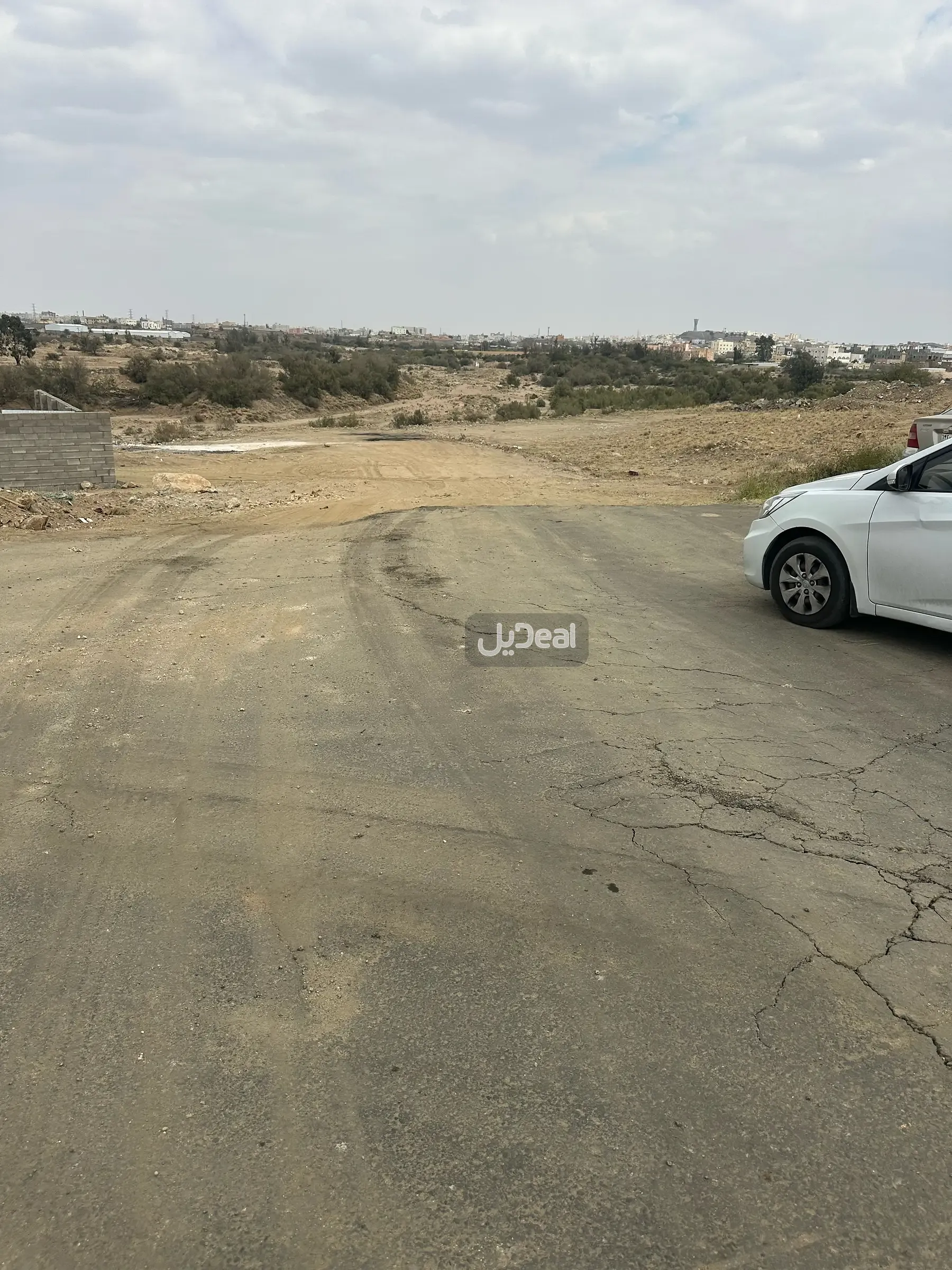 ارض للبيع