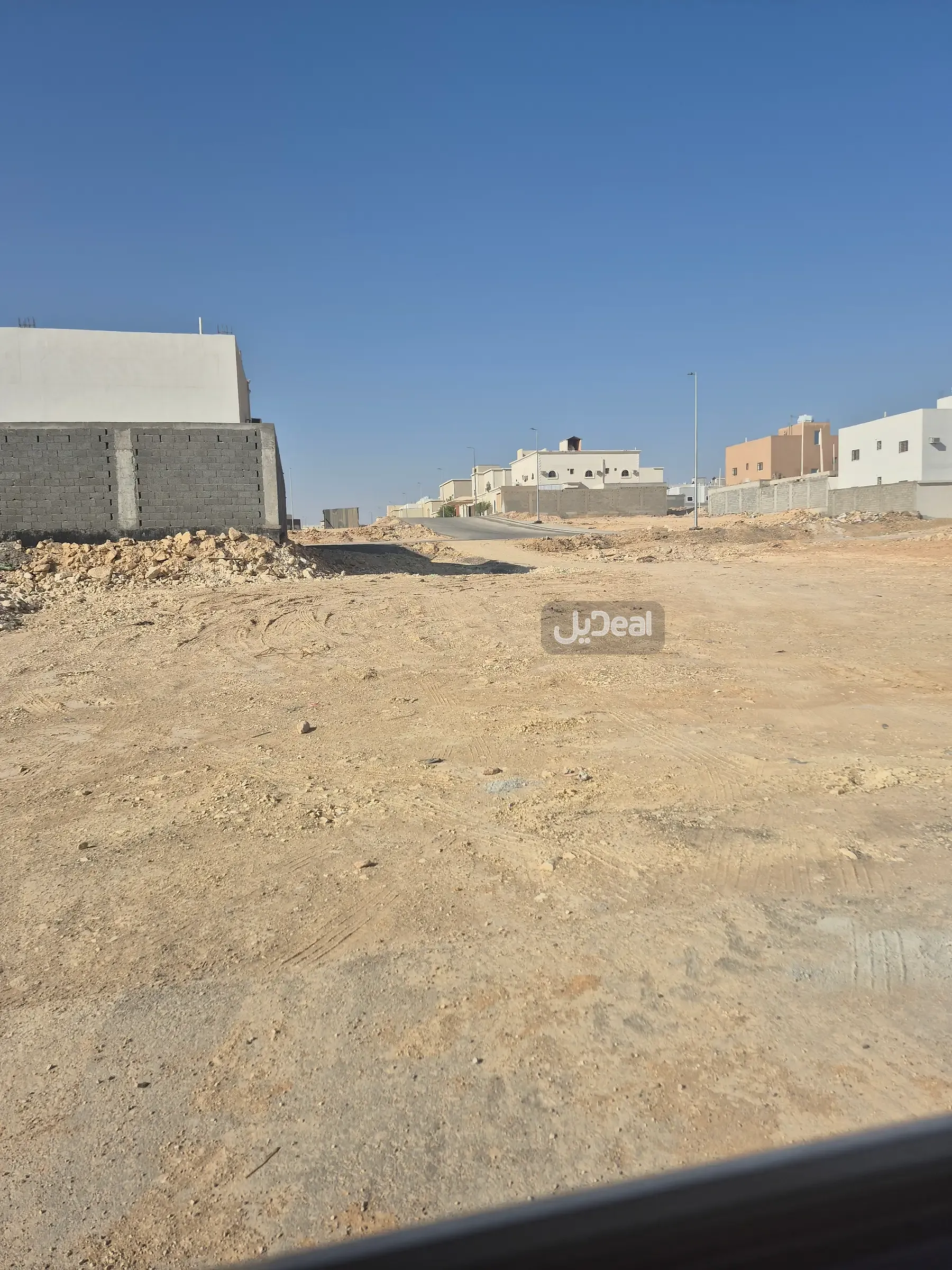ارض للبيع