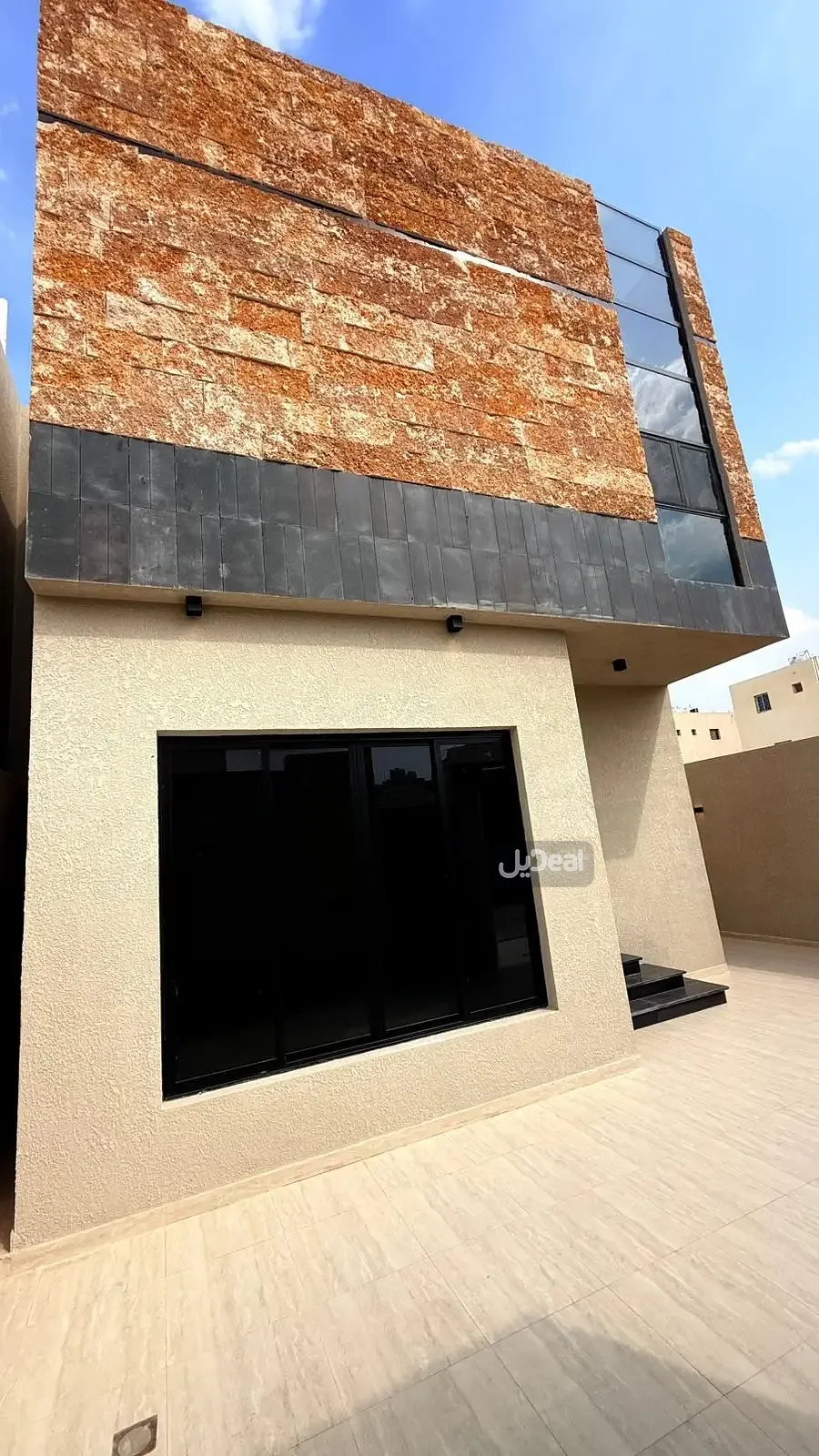 حي الرابع-المجاورة السادسة  الواقعة في مخطط 1 / 294 في  حي ضاحية الملك فهد في  مدينة البيضاء