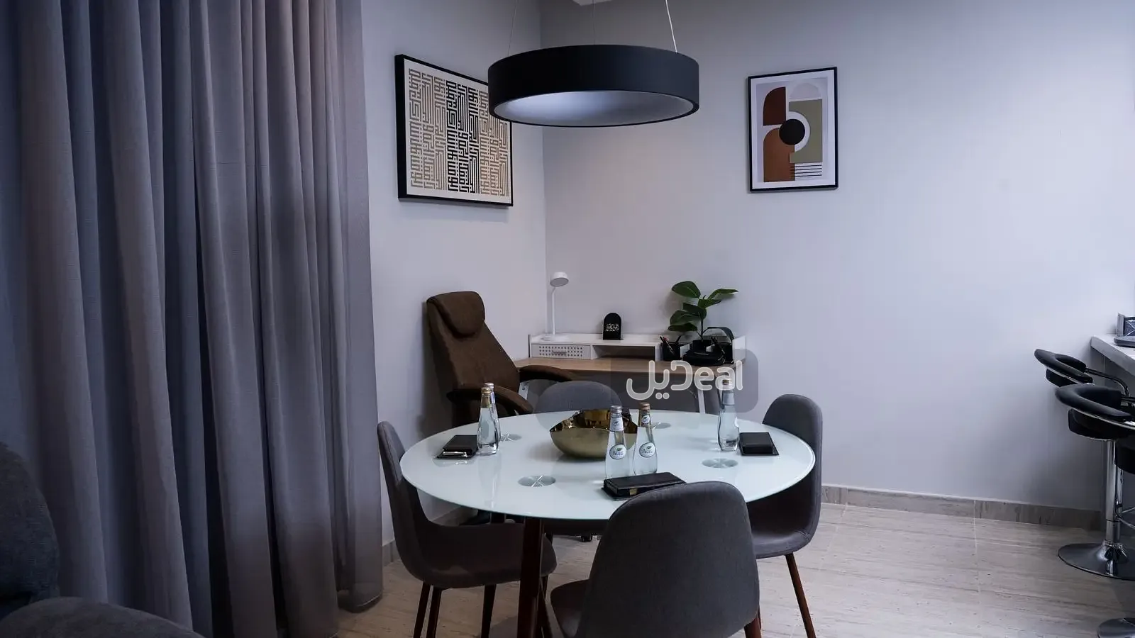 حي النرجس بمدينة الرياض  مساحة الوحدة من الأرض 68.61 متر   وتختص من المنافع والأجزاء المشتركة بمساحة 67.39 متر