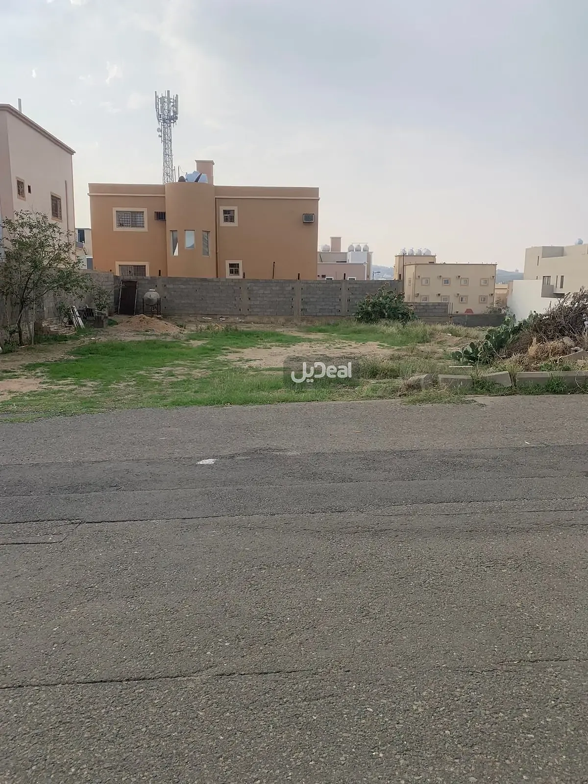 ارض للبيع