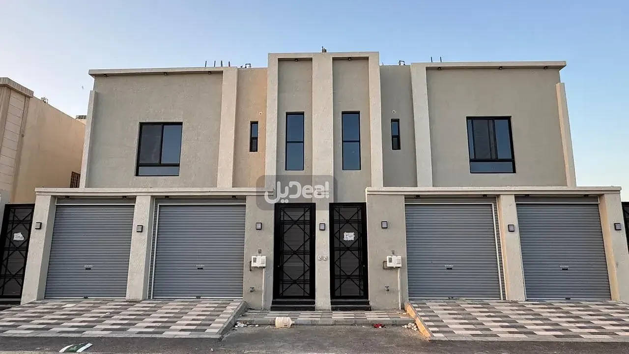 حي ضاحية الملك فهد بمدينة البيضاء  مساحة الوحدة من الأرض 163.73 متر   وتختص من المنافع والأجزاء المشتركة بمساحة 66.13 متر