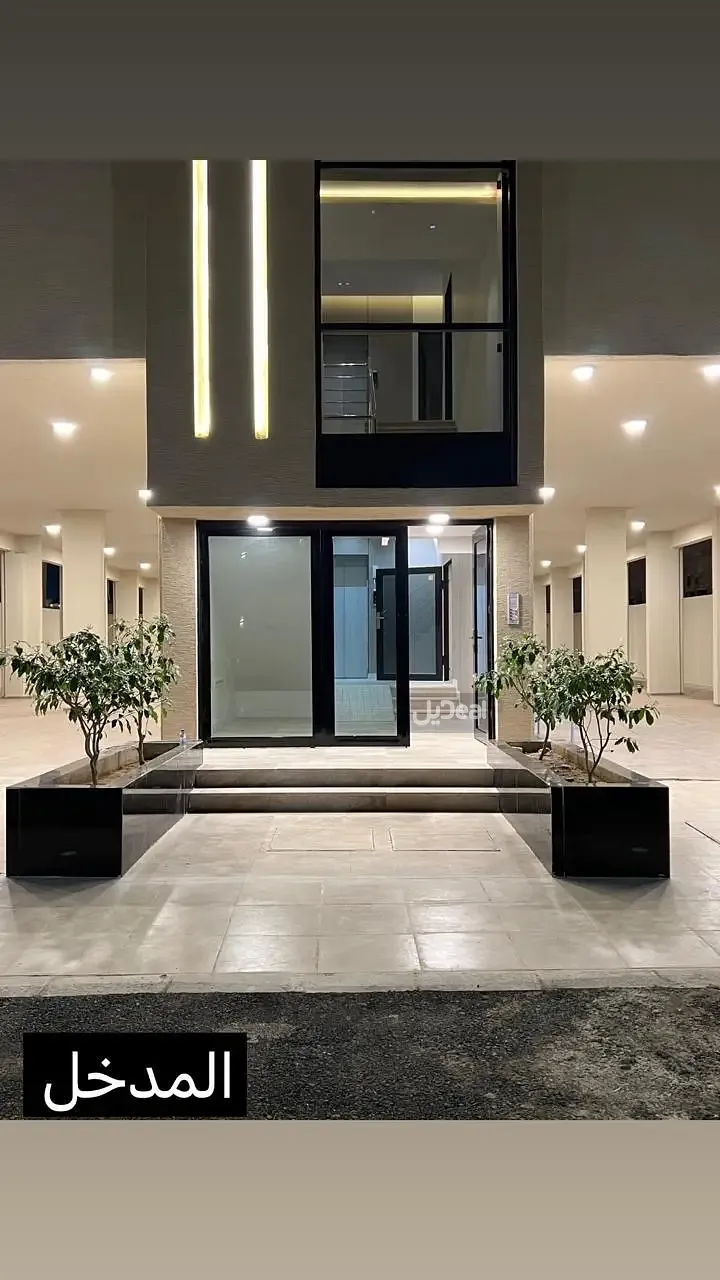 حي الرحاب بمدينة جيزان  مساحة الوحدة من الأرض 98 متر   وتختص من المنافع والأجزاء المشتركة بمساحة 164.57 متر