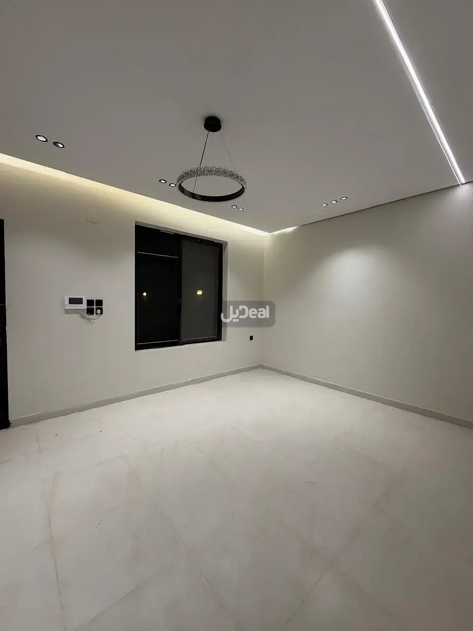 حي البوادى بمدينة تبوك  مساحة الوحدة من الأرض 134.5 متر   وتختص من المنافع والأجزاء المشتركة بمساحة 26.71 متر