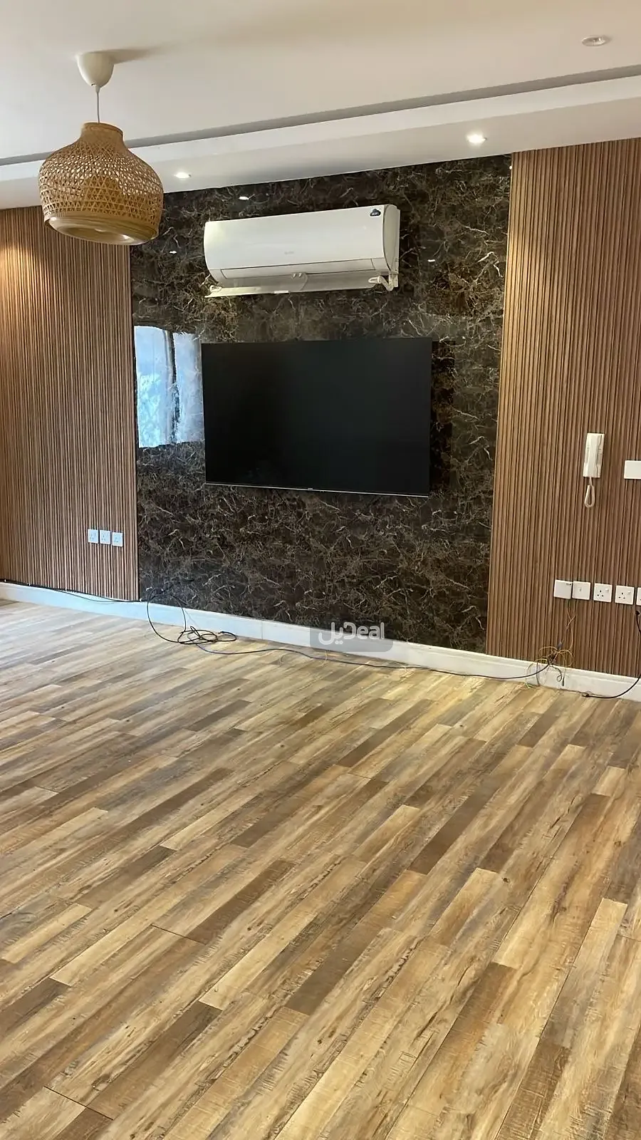 حي  الملقا  بمدينة الرياض .