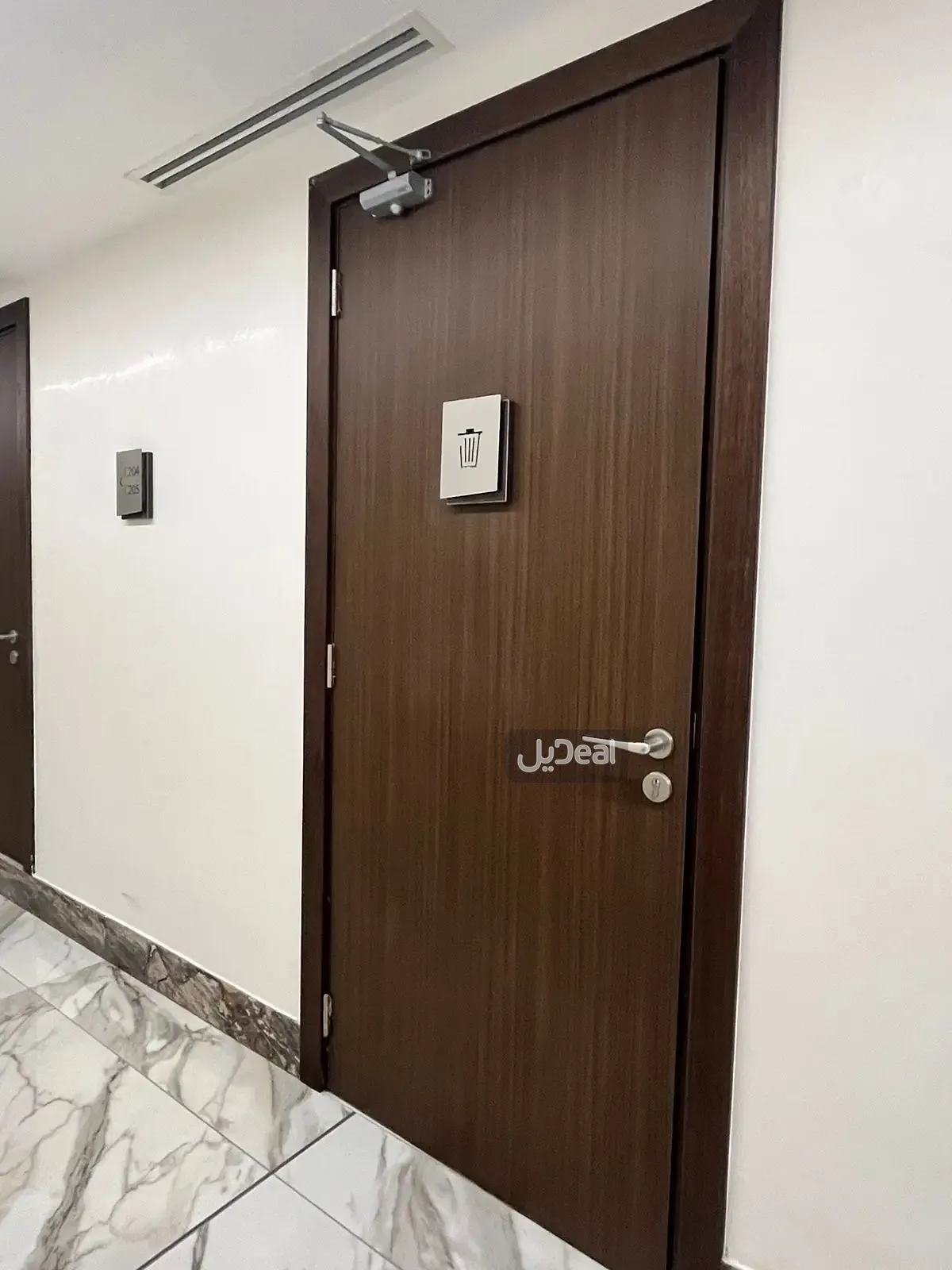 حي السلامة بمدينة جدة  مساحة الوحدة من الأرض 43.3 متر   وتختص من المنافع والأجزاء المشتركة بمساحة 46.28 متر