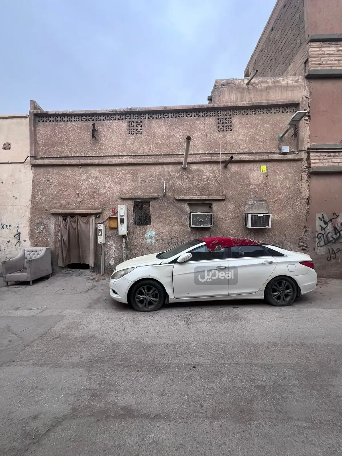 حي  العود  بمدينة الرياض .