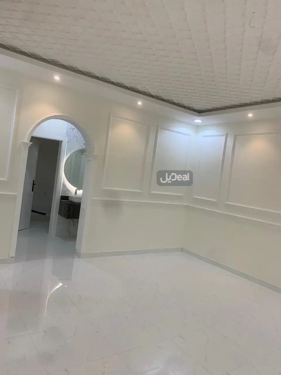 حية الملك فهد بمدينة الجبيل  مساحة الوحدة من الأرض 153.59 متر   وتختص من المنافع والأجزاء المشتركة بمساحة 73.67 متر