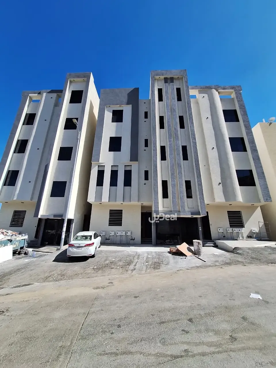 حي الروابي بمدينة ابها  مساحة الوحدة من الأرض 51.59 متر   وتختص من المنافع والأجزاء المشتركة بمساحة 34.91 متر