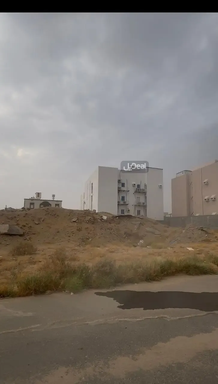 ارض للبيع