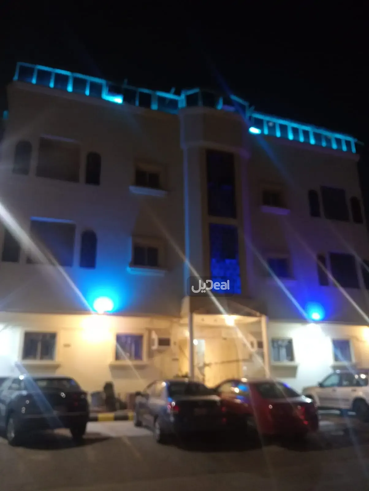 حي  الرويس  بمدينة جدة .