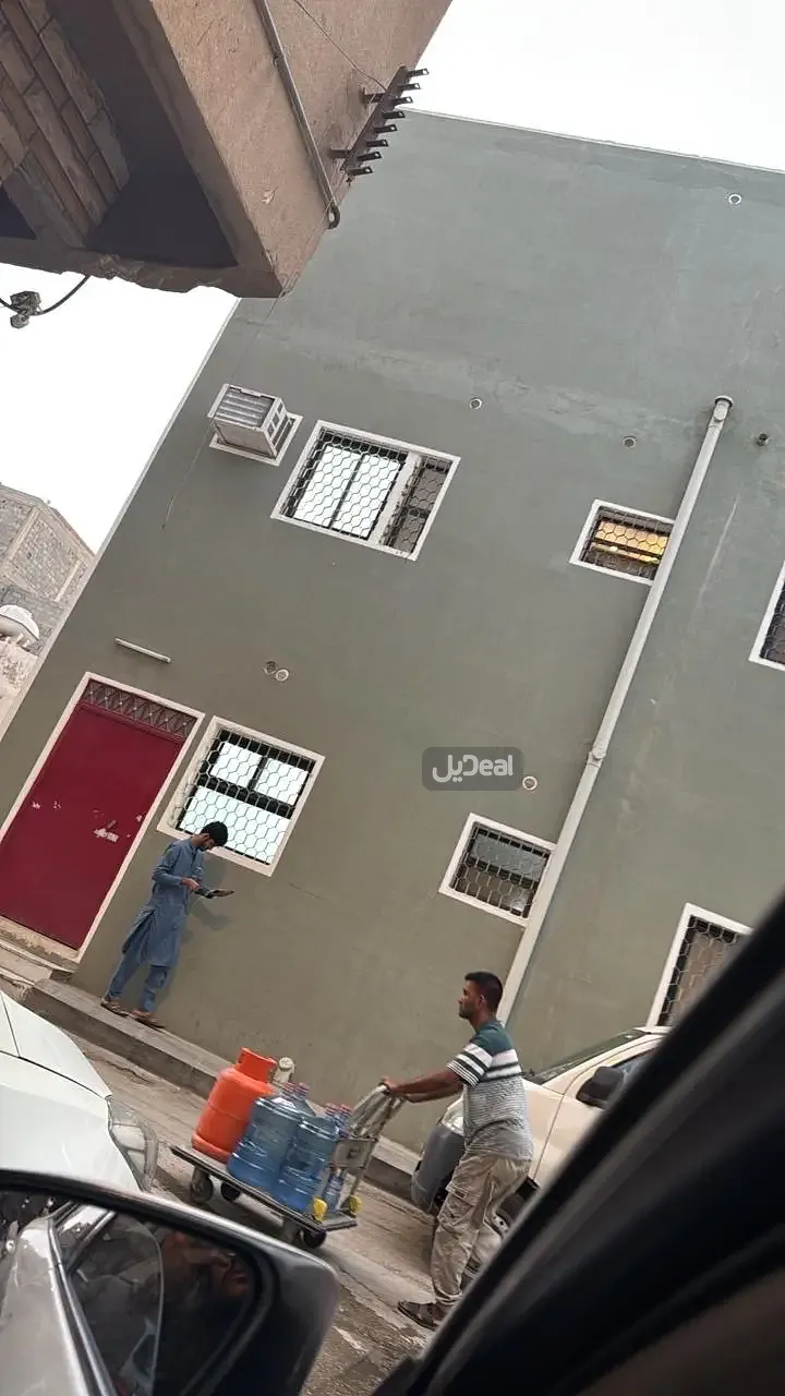 البيت رقم بدون الواقع فى حى منفوحة الجديدة بمدينة الرياض .