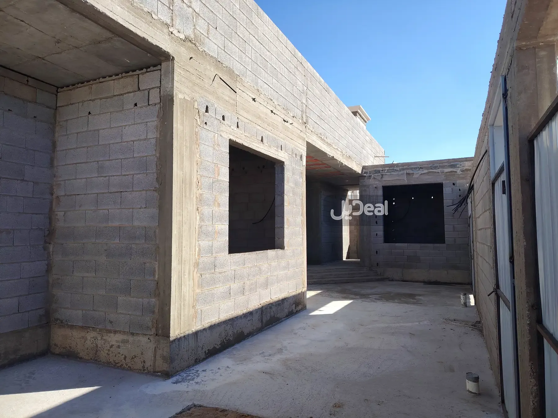 دور وشقة للبيع