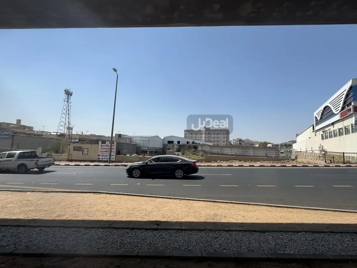 ارض للبيع