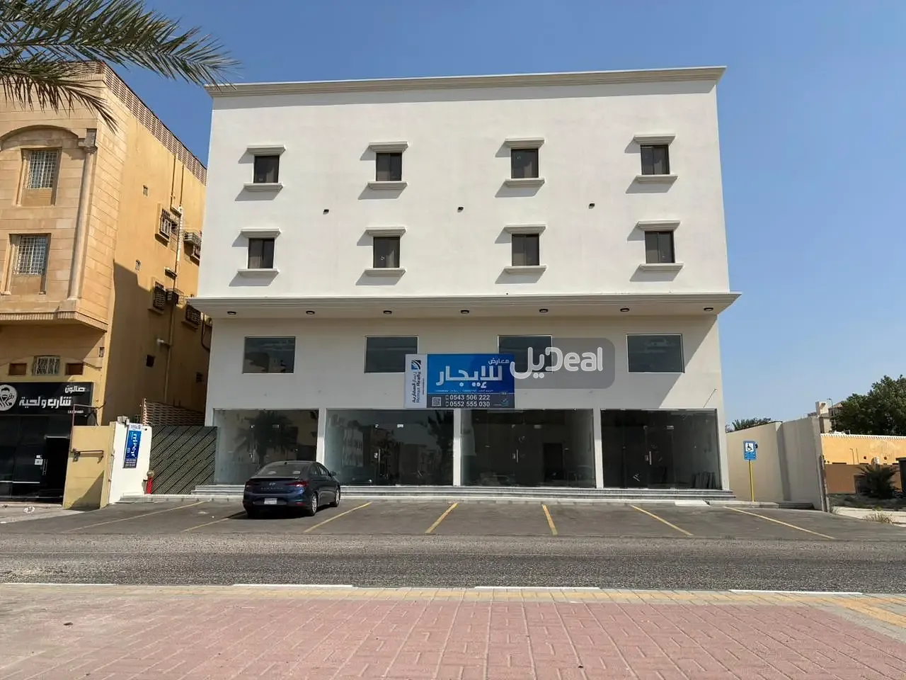 معرض للإيجار