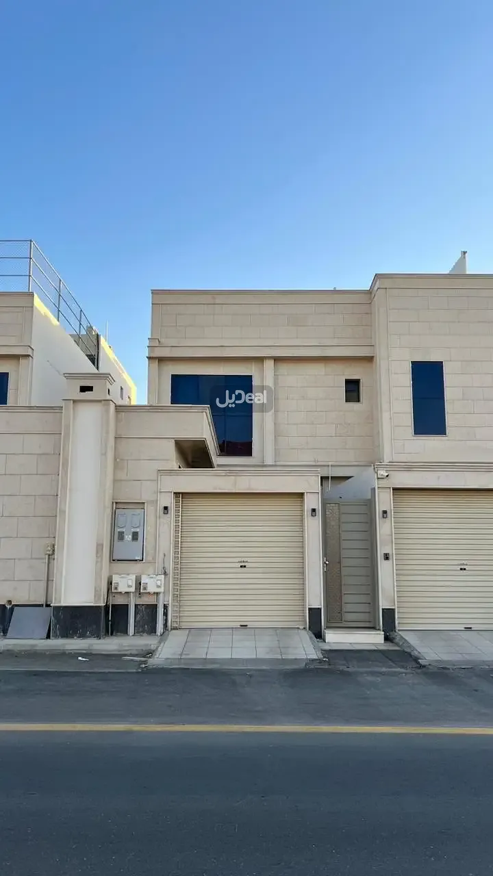 حي الجزيرة بمدينة بريدة  مساحة الوحدة من الأرض 156.45 متر   وتختص من المنافع والأجزاء المشتركة بمساحة 14.2 متر