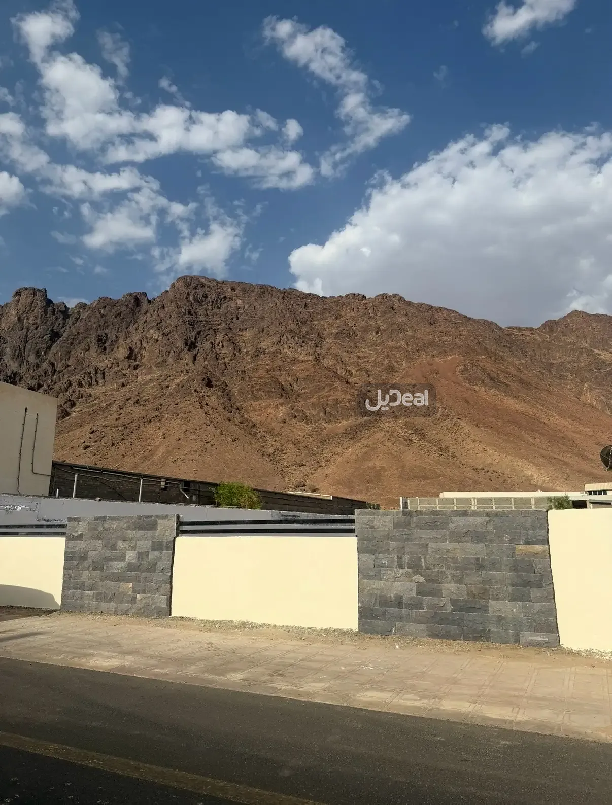 ارض للإيجار