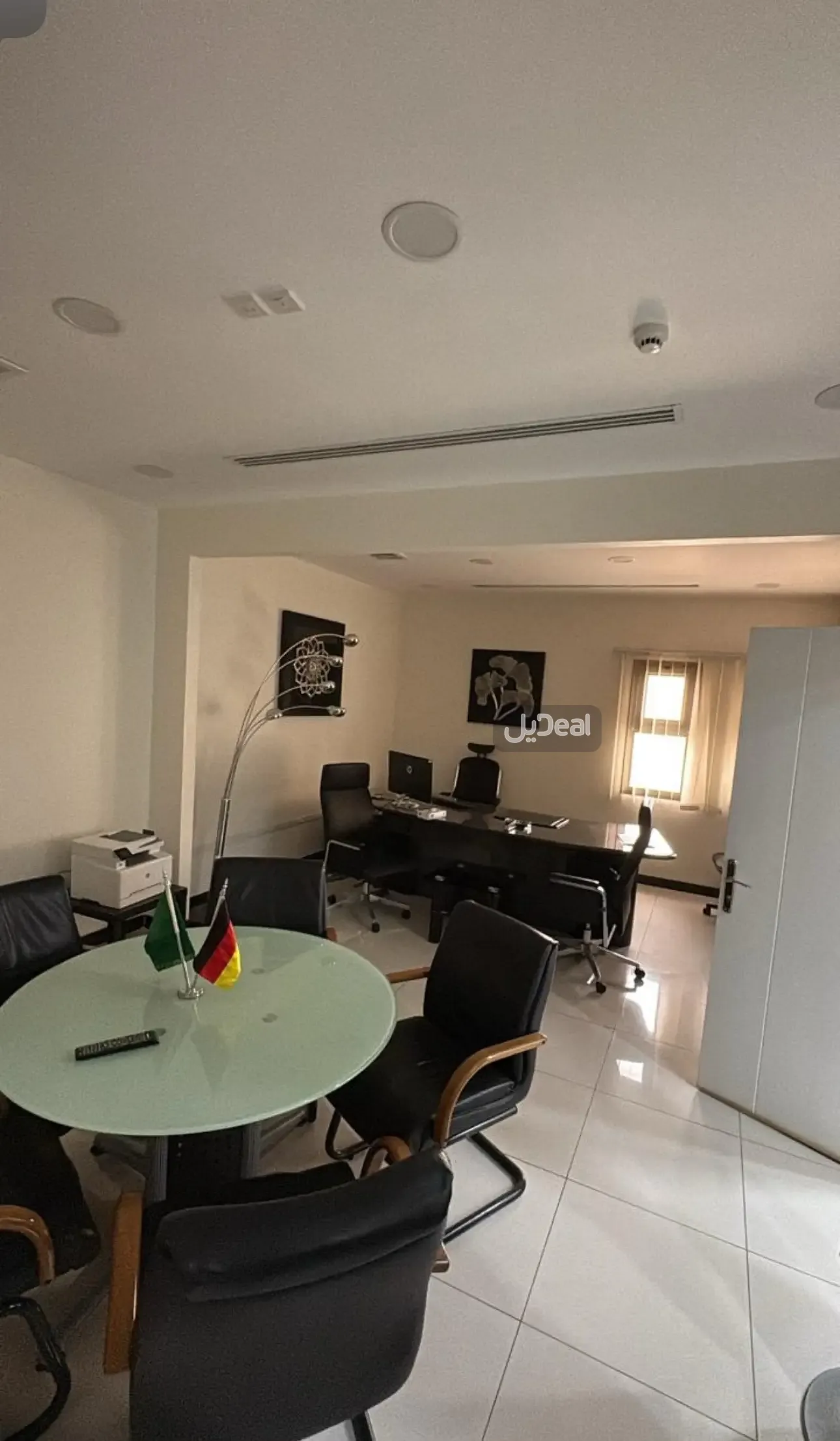 مكتب للإيجار