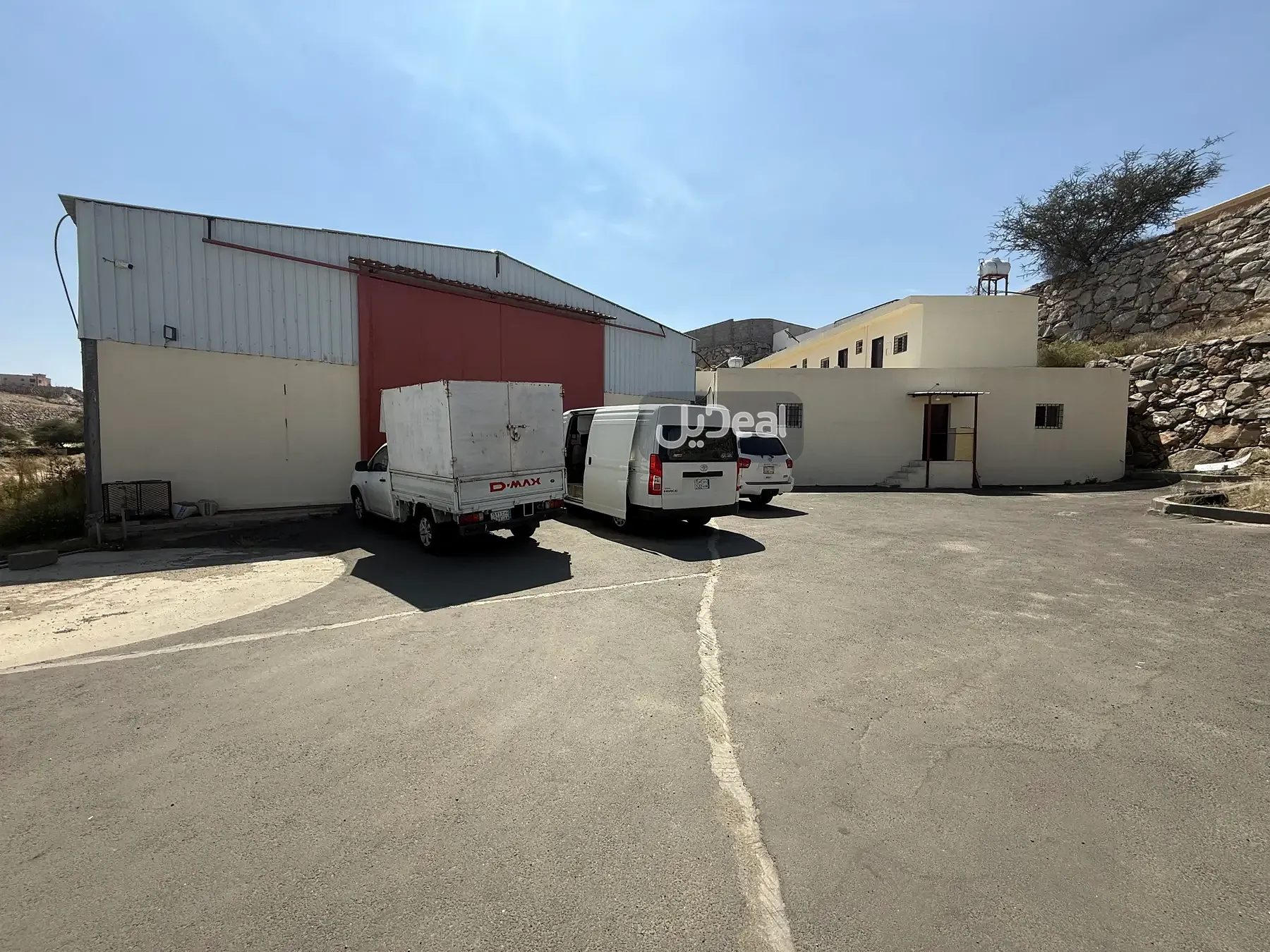 ارض للإيجار