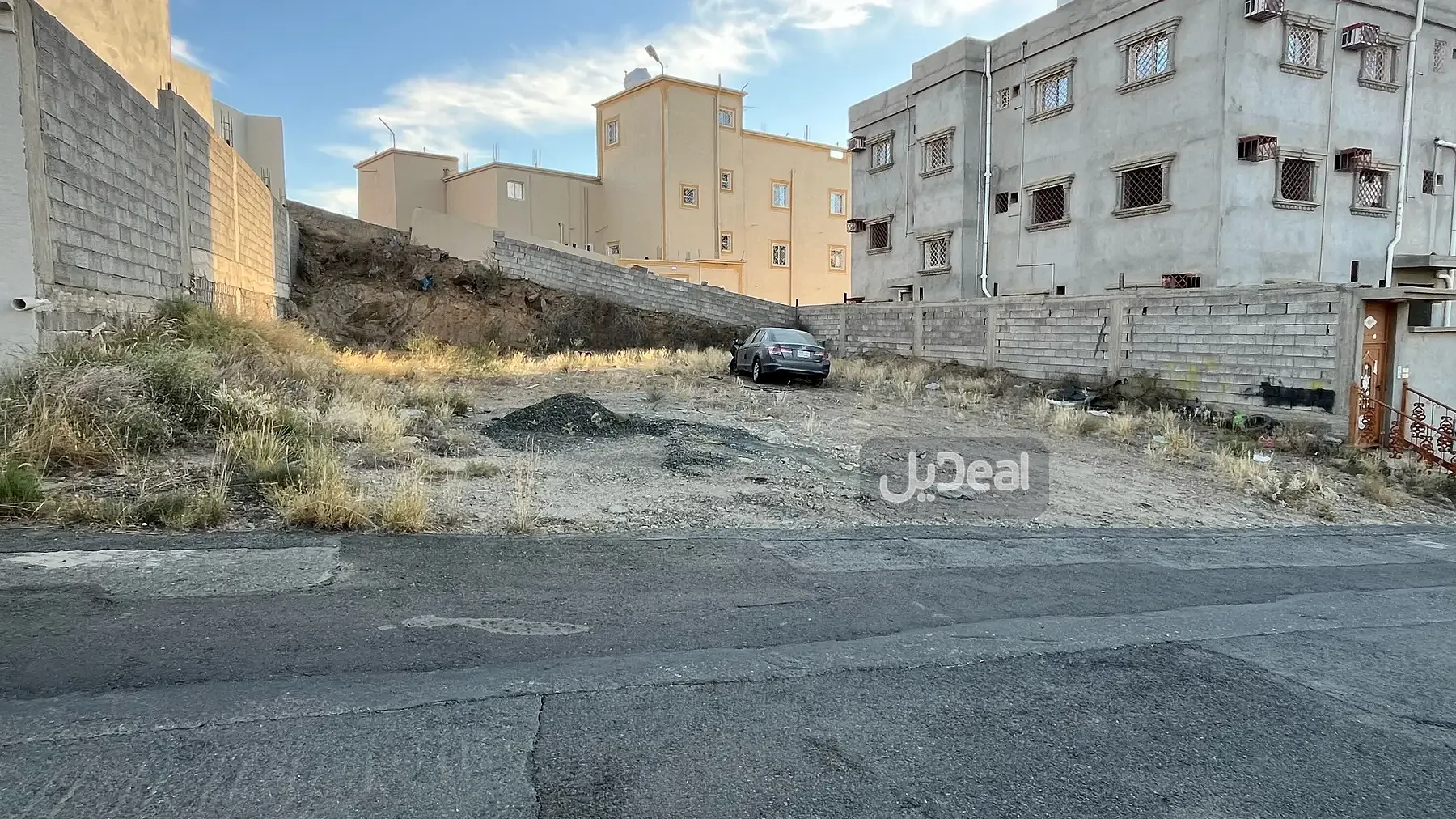 ارض للبيع