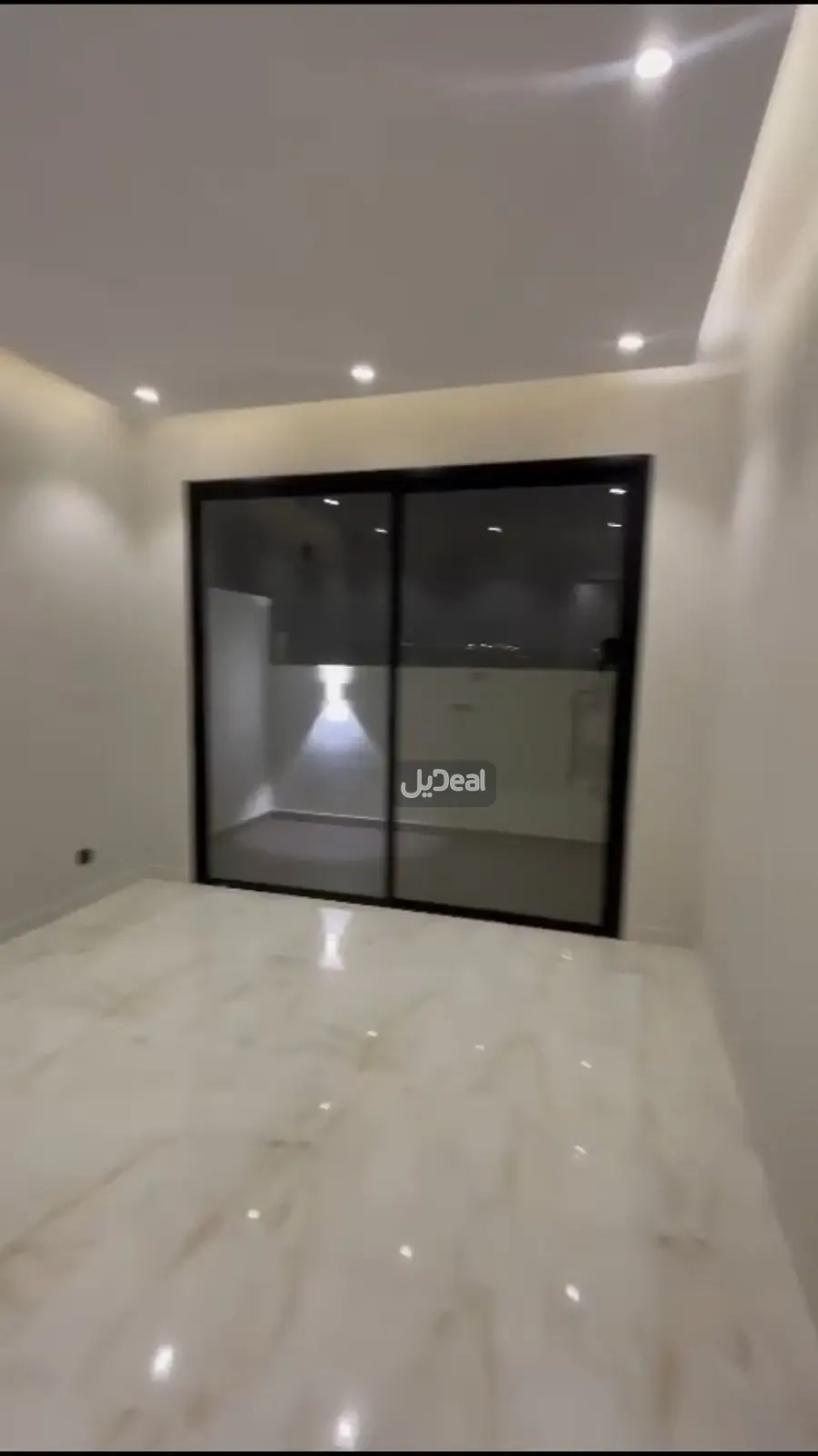 حي السعادة بمدينة الرياض  مساحة الوحدة من الأرض 120.15 متر   وتختص من المنافع والأجزاء المشتركة بمساحة 13.81 متر