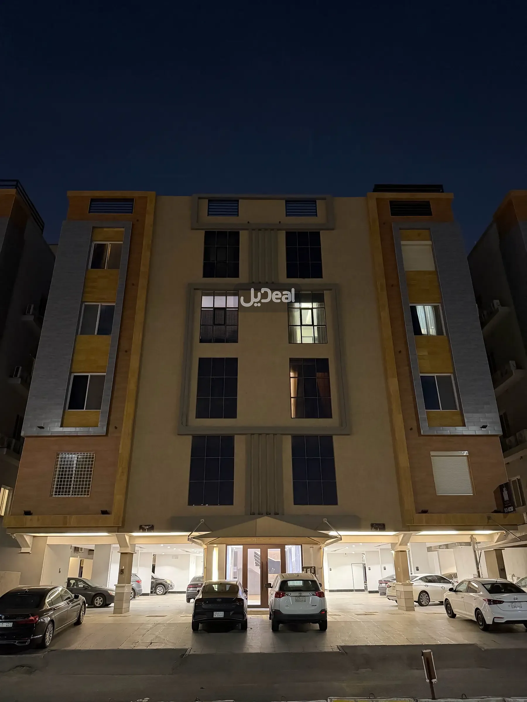 حي الفيحاء بمدينة جدة  مساحة الوحدة من الأرض 47.34 متر   وتختص من المنافع والأجزاء المشتركة بمساحة 82.06 متر