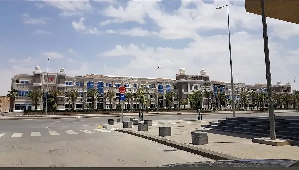 حي  النفل  بمدينة الرياض .