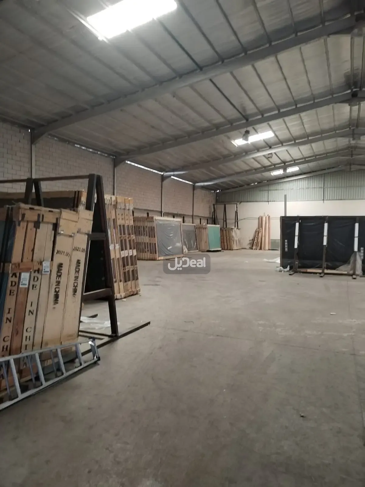 مستودع للإيجار