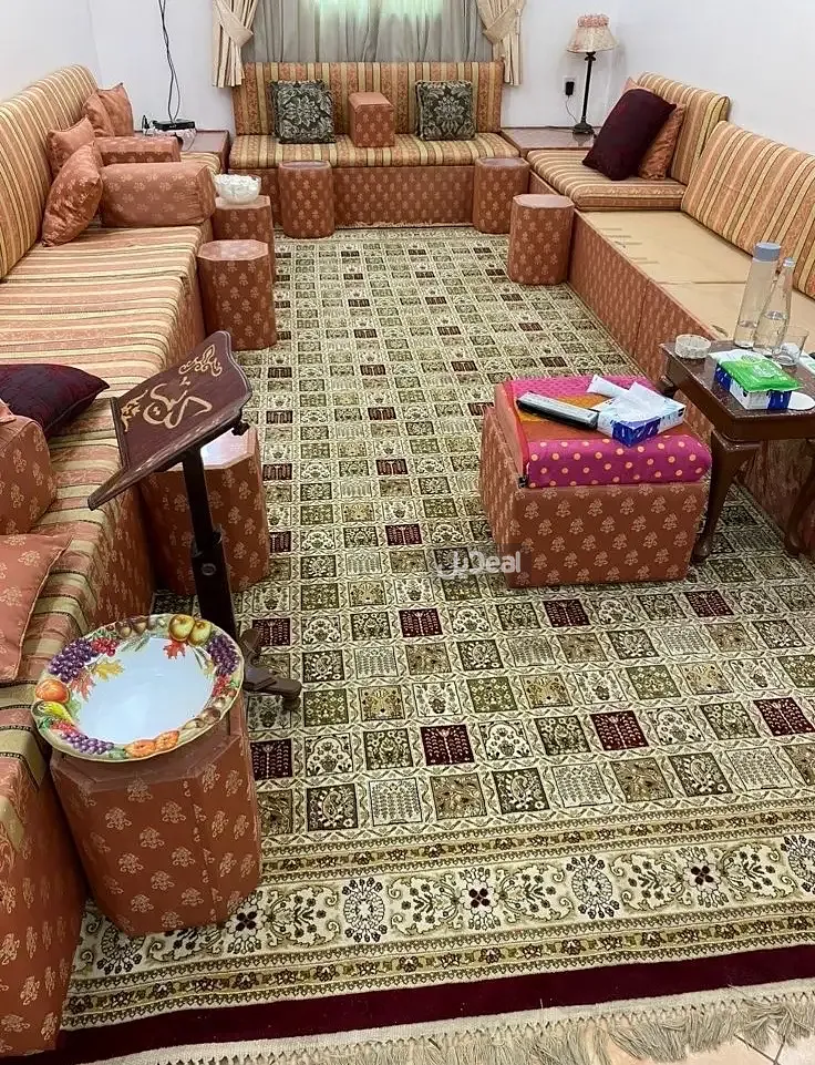 حي  المروج  بمدينة الرياض .