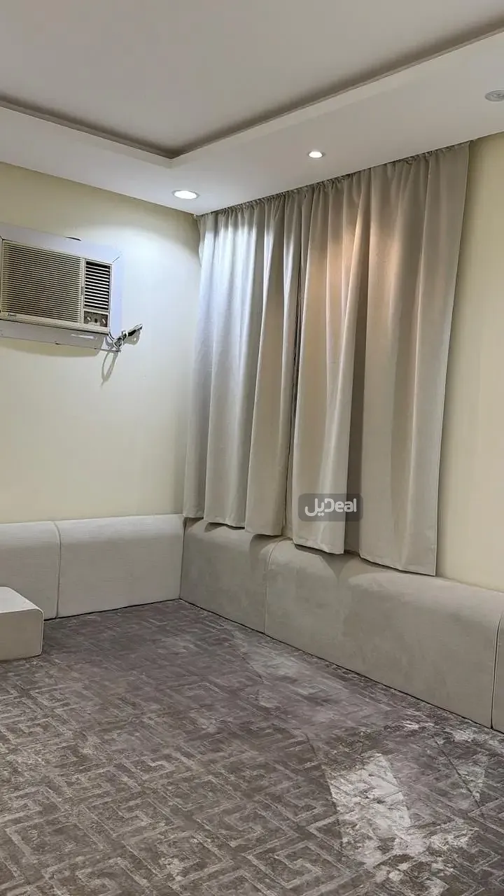حي النظيم بمدينة الرياض  مساحة الوحدة من الأرض 71.046 متر   وتختص من المنافع والأجزاء المشتركة بمساحة 60.76 متر