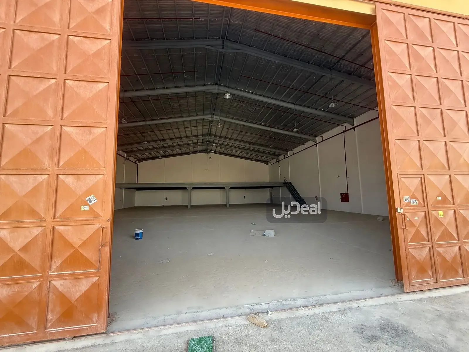 مستودع للإيجار