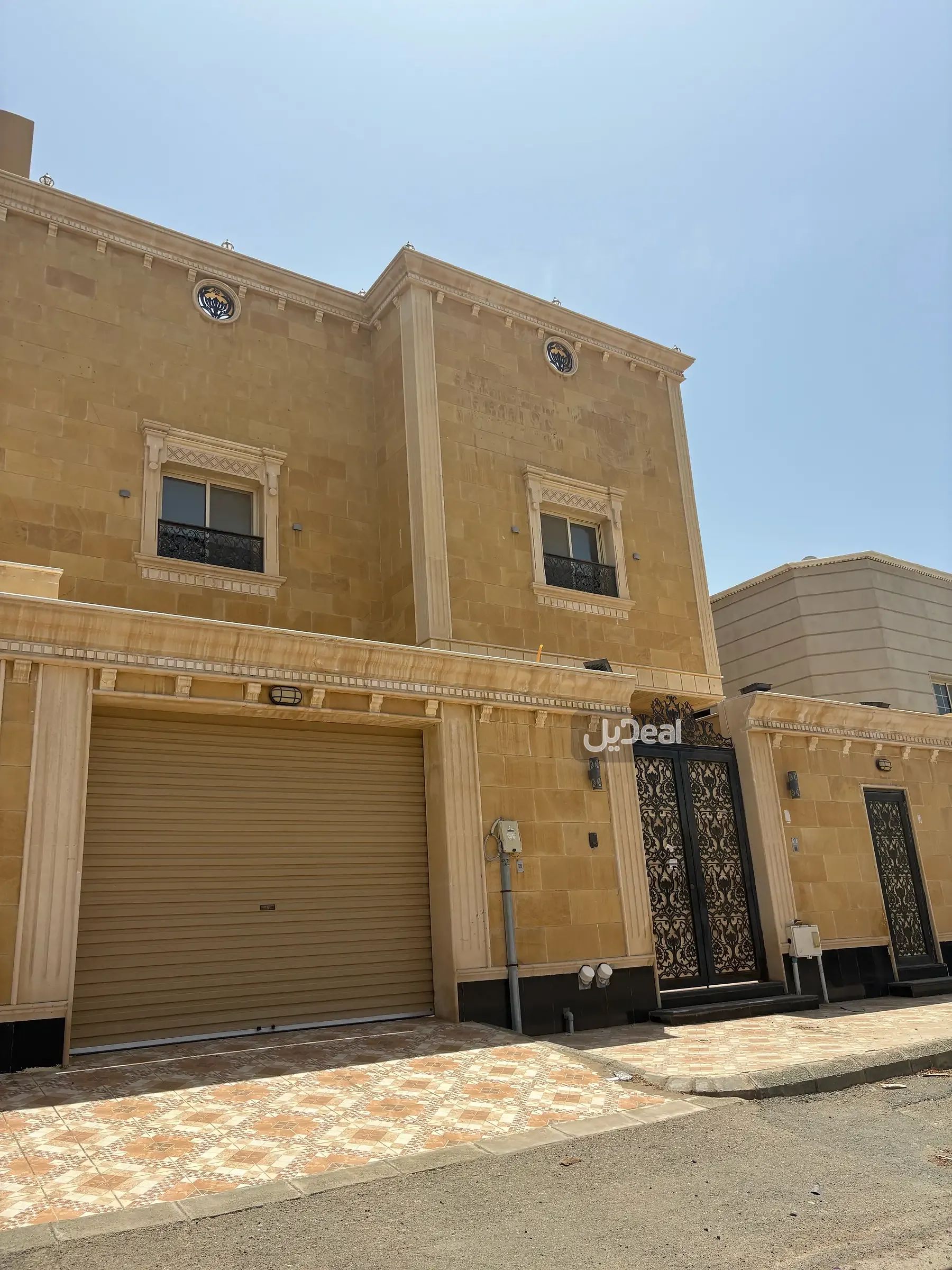 حي  الزهراء  بمدينة جدة .
