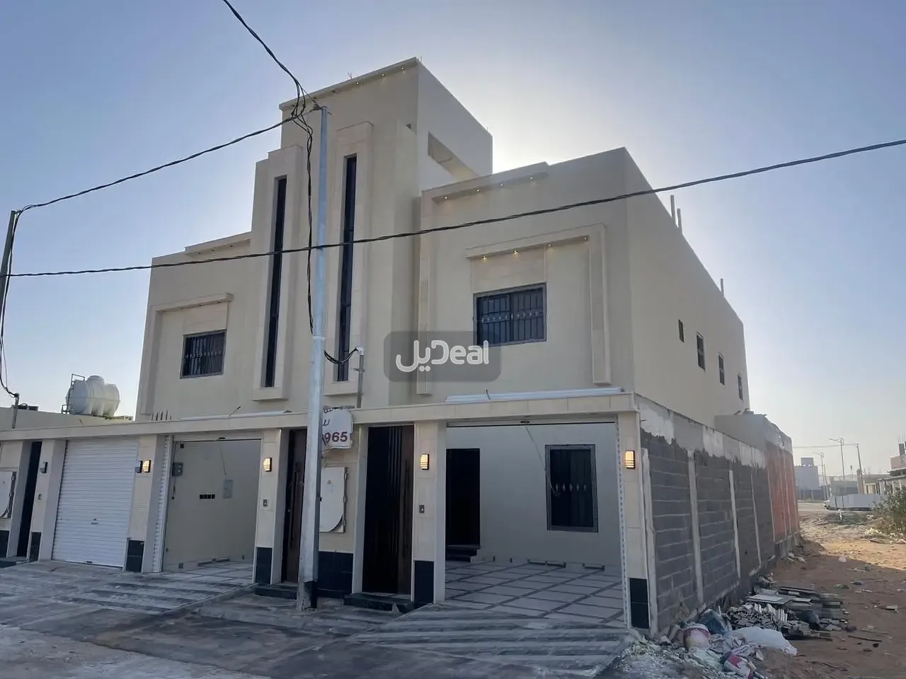 حي اللؤلؤة محافظة المزاحمية  مساحة الوحدة من الأرض 124.58 متر   وتختص من المنافع والأجزاء المشتركة بمساحة 27.42 متر