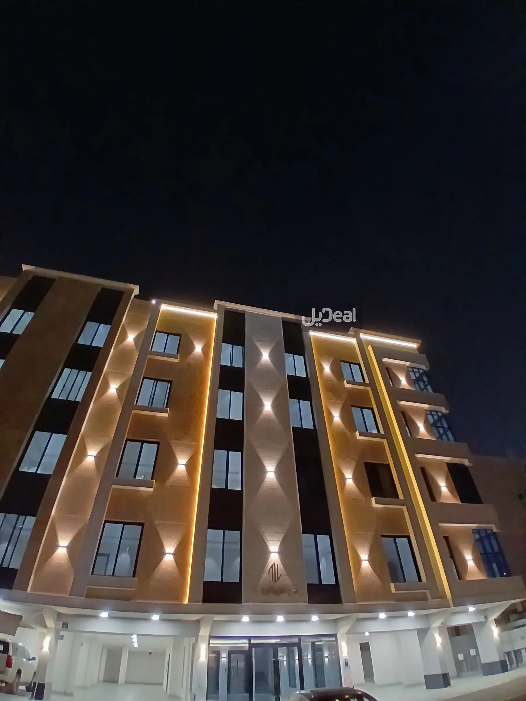 حي مشرفة بمدينة جدة  مساحة الوحدة من الأرض 34.65 متر   وتختص من المنافع والأجزاء المشتركة بمساحة 67.58 متر