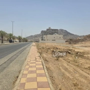 ارض للبيع